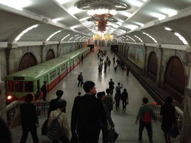 Train platform in a Pyongyang metro station